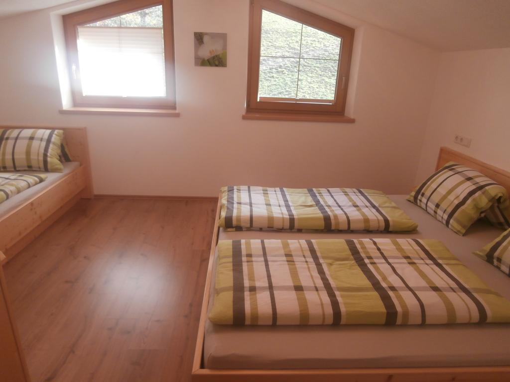 Ferienwohnung Landhaus Claudia Zell am Ziller Zimmer foto