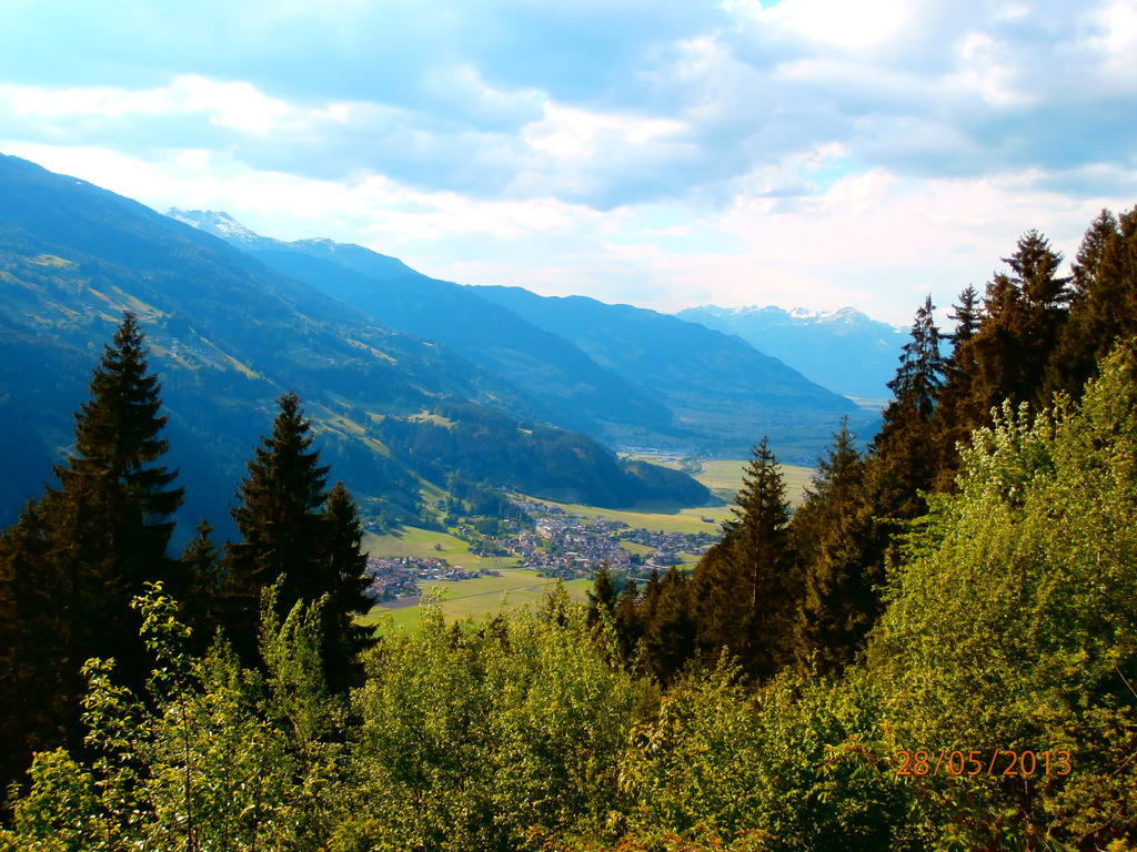 Ferienwohnung Landhaus Claudia Zell am Ziller Zimmer foto